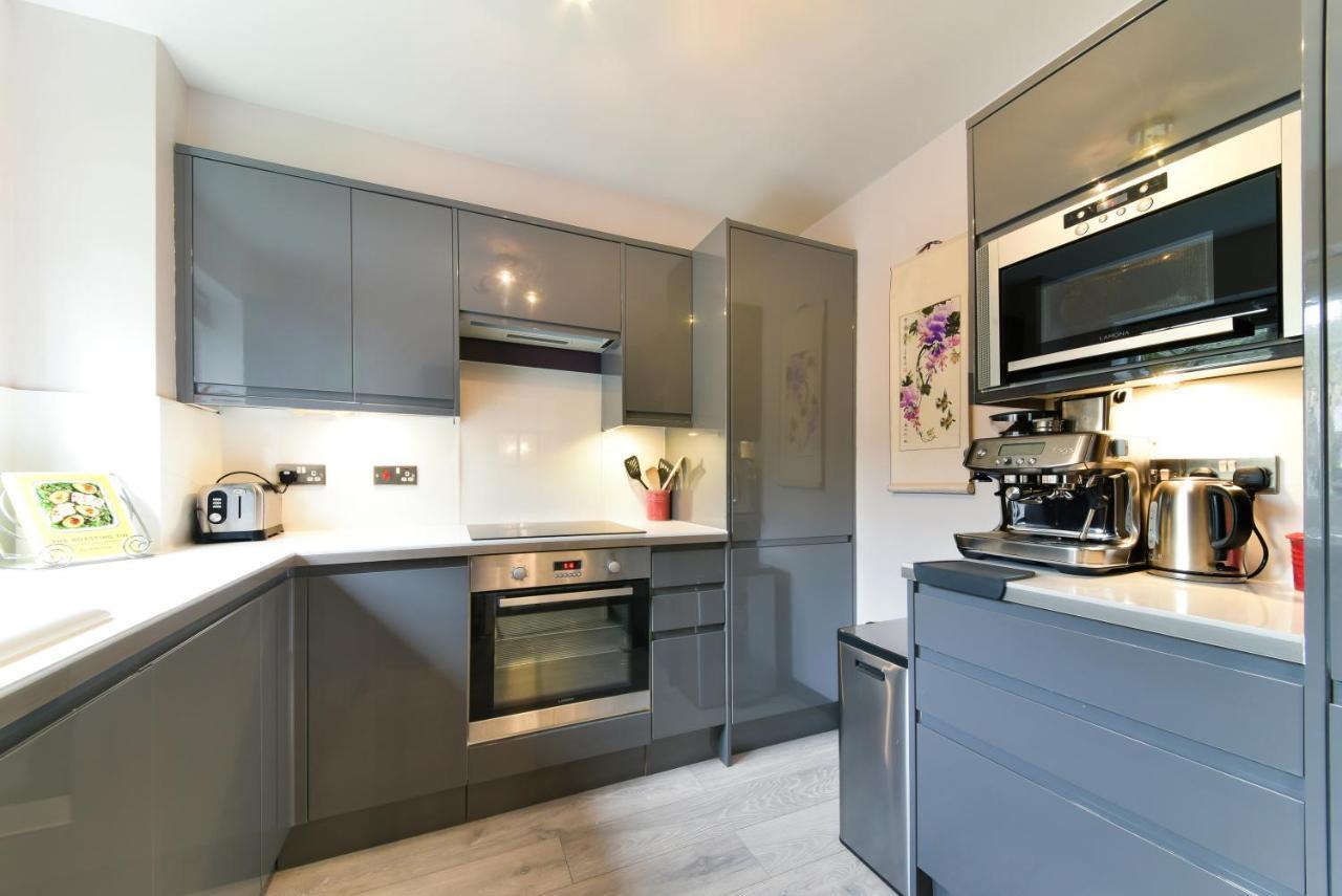 2 Bedroom Apartment Near Southfields London Eksteriør billede