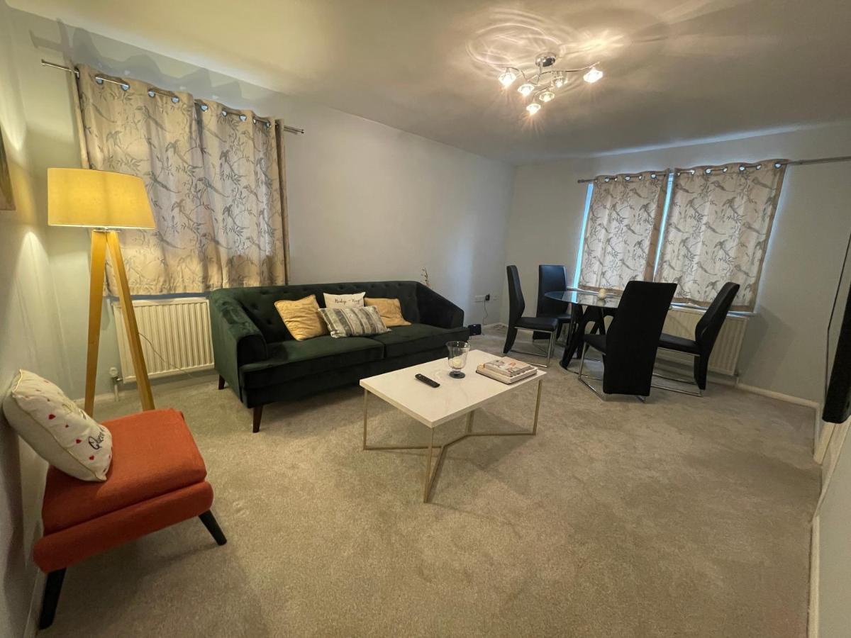 2 Bedroom Apartment Near Southfields London Eksteriør billede