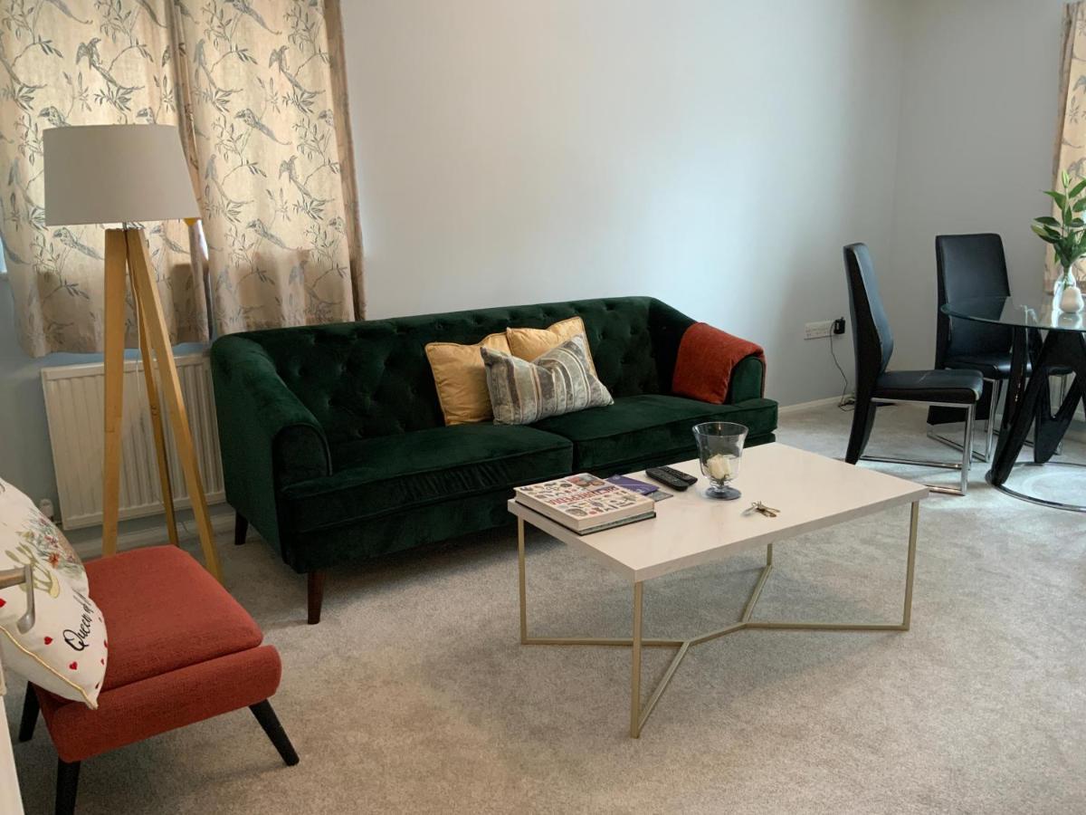 2 Bedroom Apartment Near Southfields London Eksteriør billede