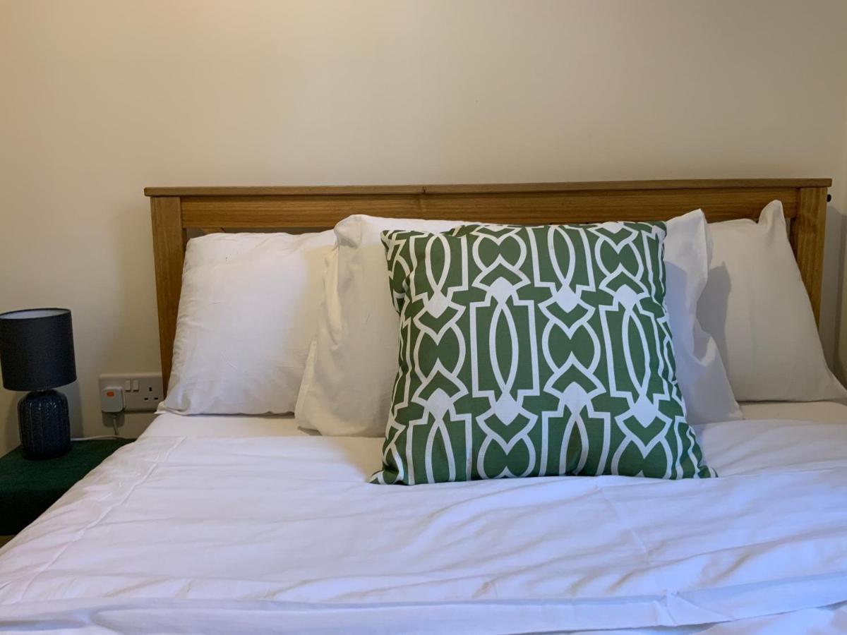 2 Bedroom Apartment Near Southfields London Eksteriør billede