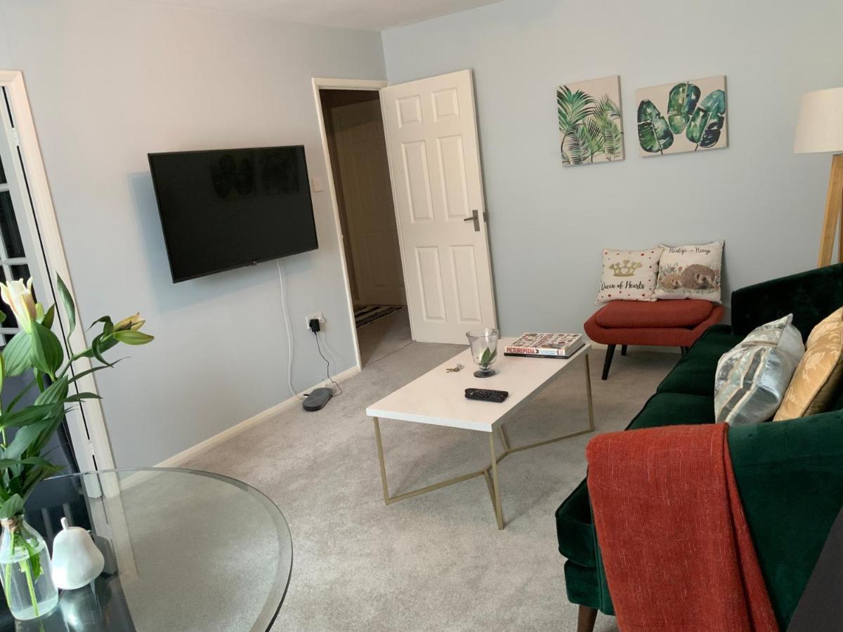 2 Bedroom Apartment Near Southfields London Eksteriør billede