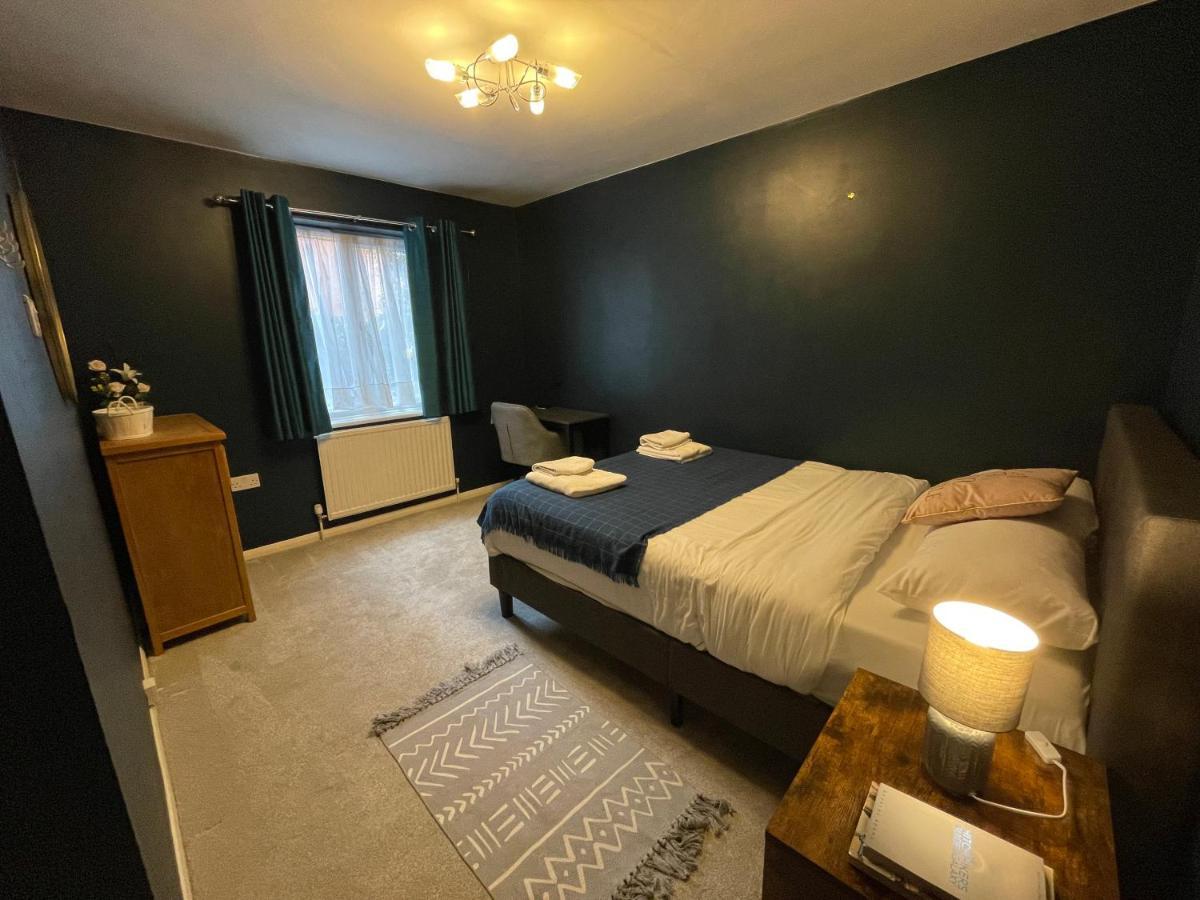 2 Bedroom Apartment Near Southfields London Eksteriør billede